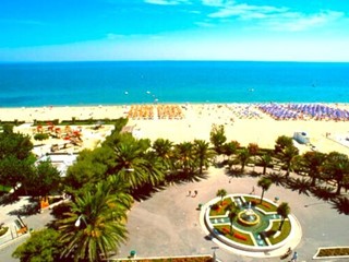 Attività commerciale in Vendita a Alba Adriatica, 2'500'000&euro;, 2000 m², arredato