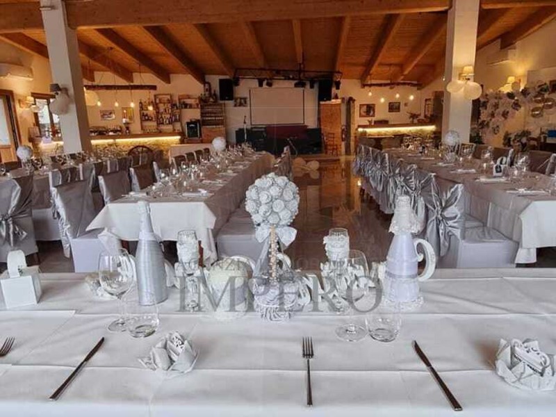 Attività commerciale in Vendita a Dolceacqua, 990'000&euro;, 1045 m²