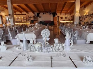 Attività commerciale in Vendita a Dolceacqua, 990'000&euro;, 1045 m²