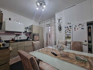 Quadrilocale in Vendita a Ventimiglia, zona Vicinanze mare, 165'000&euro;, 50 m²