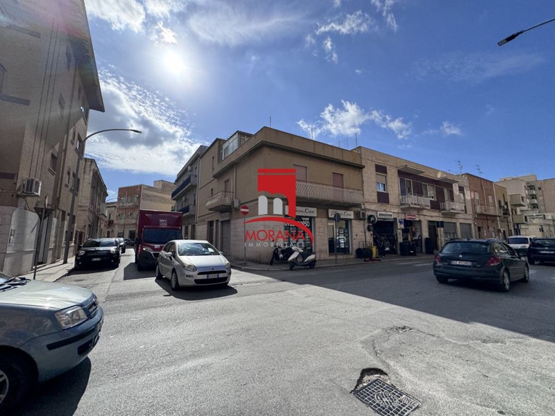 Casa Indipendente in Vendita a Trapani, 280'000&euro;, 185 m²