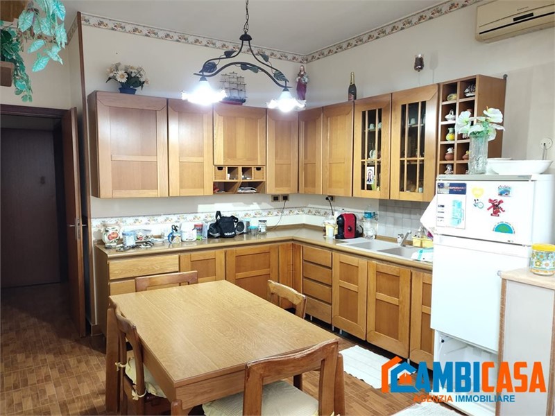 Trilocale in Vendita a Palermo, 125'000€, 101 m²