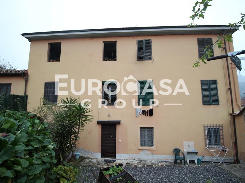 Appartamento in Vendita a Lucca, zona Santa Maria Del Giudice, 58'000€, 80 m²