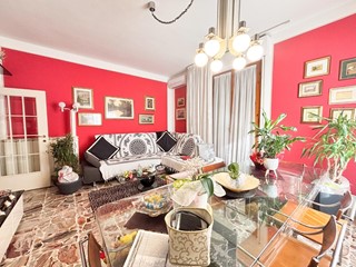 Appartamento in Vendita a Empoli, 220'000&euro;, 120 m², con Box