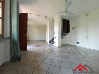 Villa in Vendita a Vecchiano, 450'000&euro;, 180 m²