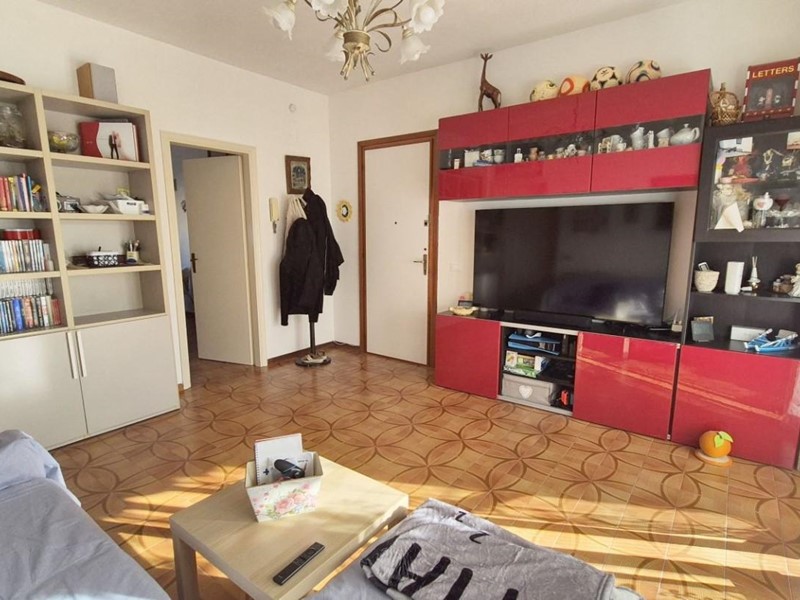 Appartamento in Vendita a Viareggio, 240'000€, 91 m²
