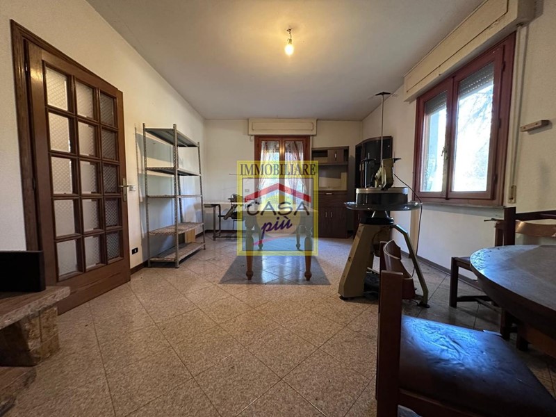 Villa bifamiliare in Vendita a Cascina, zona San Frediano a Settimo, 220'000&euro;, 100 m², con Box