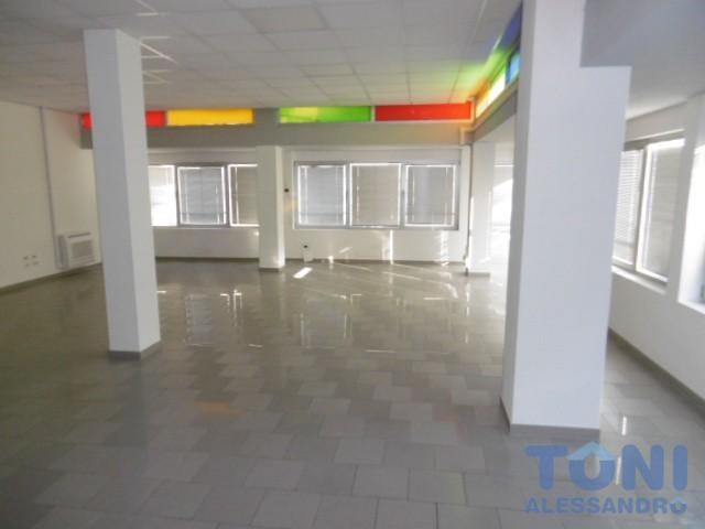 Ufficio in Vendita a Empoli, 375'000&euro;, 250 m²