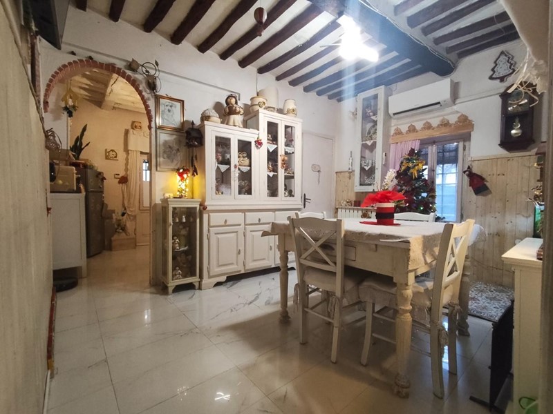 Bilocale in Vendita a Lucca, zona Monte San Quirico, 85'000€, 50 m², arredato