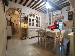 Bilocale in Vendita a Lucca, zona Monte San Quirico, 85'000€, 50 m², arredato