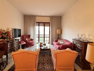 Appartamento in Vendita a Carrara, zona Avenza, 230'000&euro;, 130 m², arredato