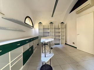 Immobile commerciale in Affitto a Siena, 600€, 30 m²