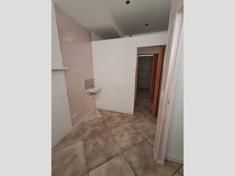 Immobile commerciale in Affitto a Scandicci, 1'600&euro;, 55 m²