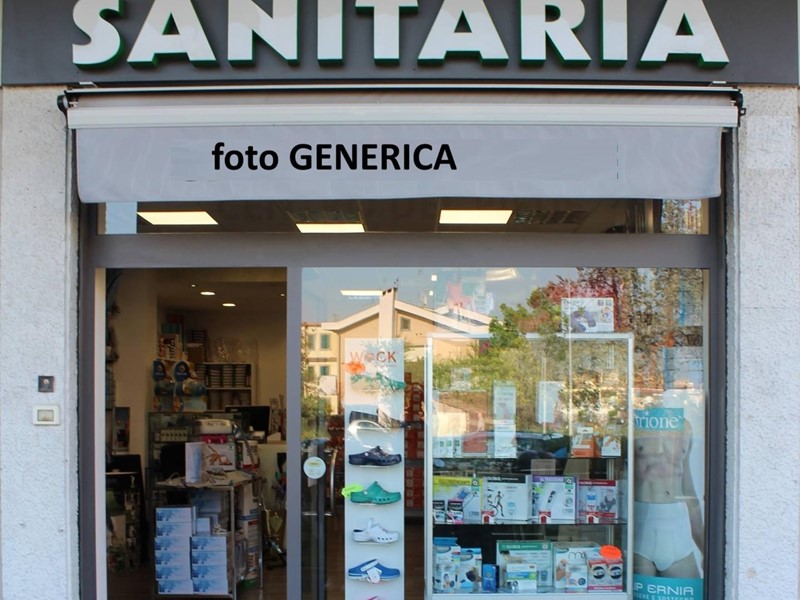 Attività commerciale in Vendita a Cascina, 70'000&euro;, 80 m²