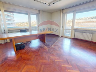 Appartamento in Vendita a Perugia, 148'000&euro;, 160 m²