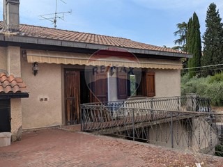 Appartamento in Vendita a Castiglione del Lago, 80'000€, 89 m²