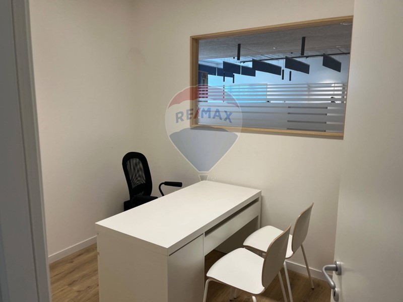 Ufficio in Affitto a Bastia Umbra, 320&euro;, 20 m²