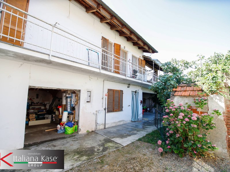 Casa Semi Indipendente in Vendita a Barone Canavese, 62'000€, 80 m²