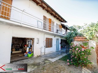 Casa Semi Indipendente in Vendita a Barone Canavese, 62'000€, 80 m²