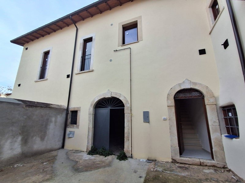 Casa Indipendente in Vendita a San Demetrio ne' Vestini, 88'000&euro;, 65 m²