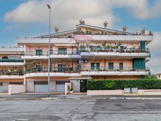 Trilocale in Vendita a Roma, 159'000€, 65 m²
