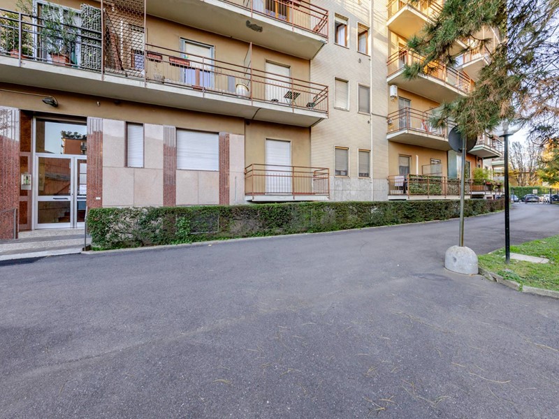 Bilocale in Vendita a Milano, 275'000&euro;, 65 m²