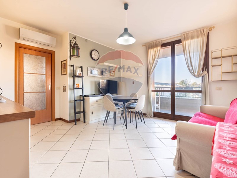 Bilocale in Vendita a Bernareggio, 115'000&euro;, 60 m²