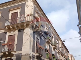 Negozio in Vendita a Catania, 79'000&euro;, 157 m²