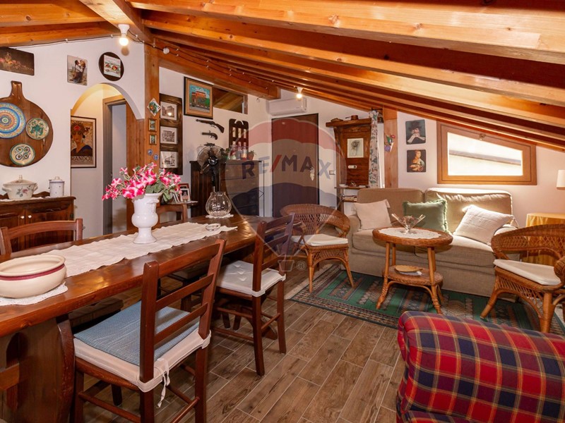 Attico in Vendita a San Giovanni la Punta, 88'000&euro;, 80 m²