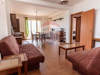 Trilocale in Vendita a Gaggi, 79'000&euro;, 65 m²