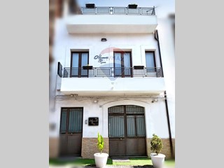 Casa Indipendente in Vendita a Catania, 279'000&euro;, 195 m²