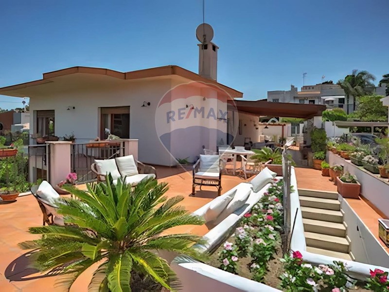 Villa in Vendita a Augusta, 549'000€, 270 m²