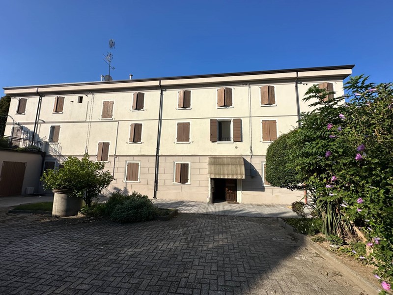 Casa Semi Indipendente in Vendita a Cavezzo, 215'000€, 227 m²
