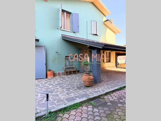 Villa in Vendita a Rottofreno, 860'000&euro;, 674 m²