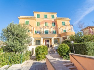 Quadrilocale in Vendita a Roma, 299'000€, 135 m²