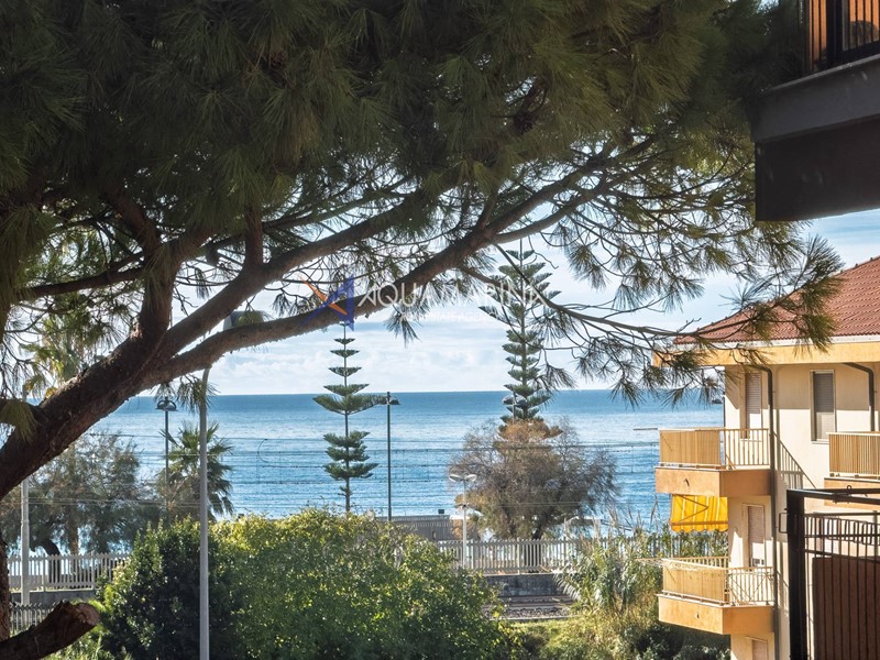 Trilocale in Vendita a Bordighera, 380'000&euro;, 70 m²