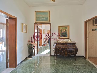 Appartamento in Vendita a Livorno, 320'000€, 200 m²