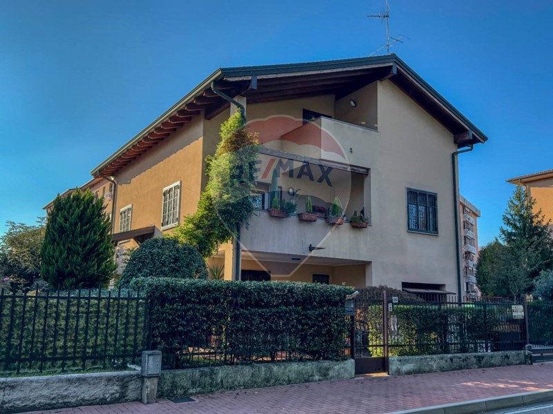 Villa in Vendita a Vignate, 549'000&euro;, 279 m²