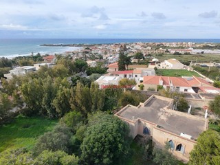 Villa in Vendita a Santa Croce Camerina, 650'000&euro;, 3000 m²