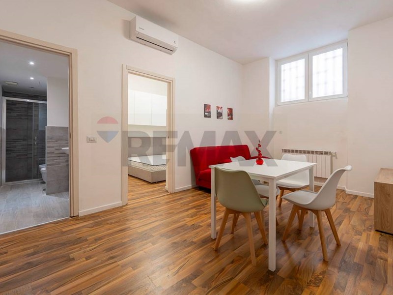 Bilocale in Vendita a Milano, 244'000&euro;, 37 m²