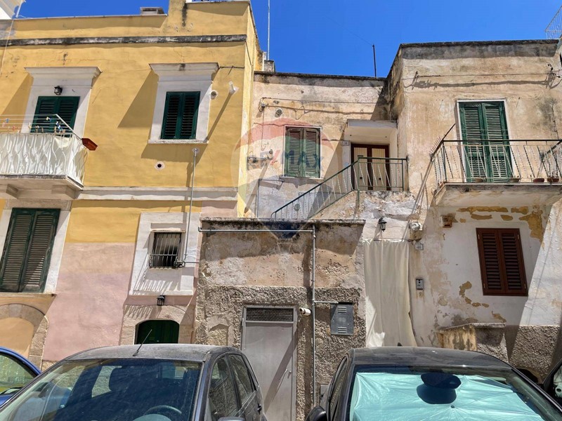Trilocale in Vendita a Trani, 110'000&euro;, 107 m²