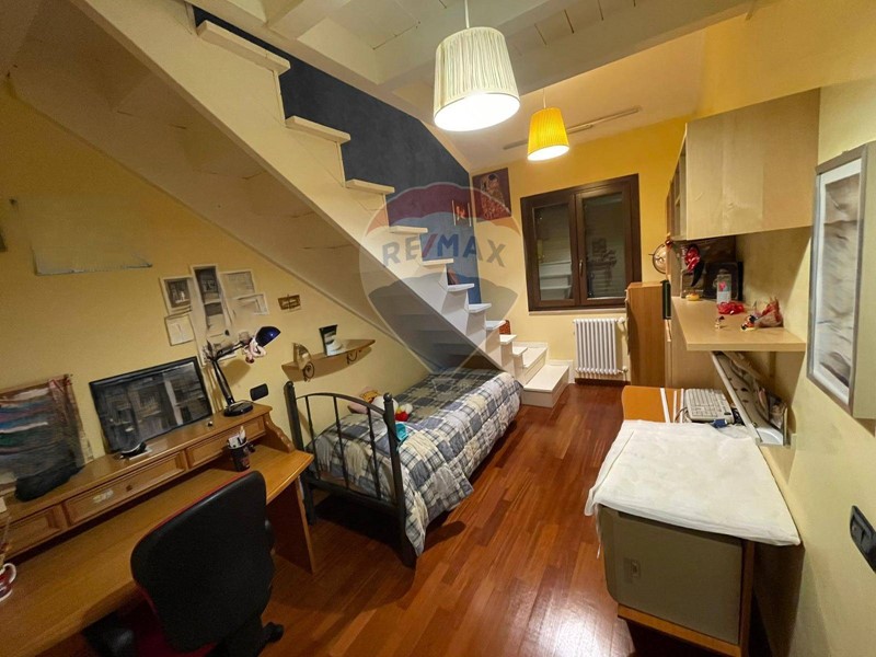 Casa Semi Indipendente in Vendita a Trani, 399'000&euro;, 209 m²