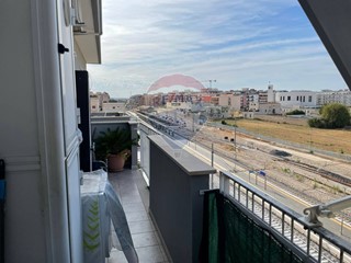 Trilocale in Vendita a Trani, 130'000€, 71 m²