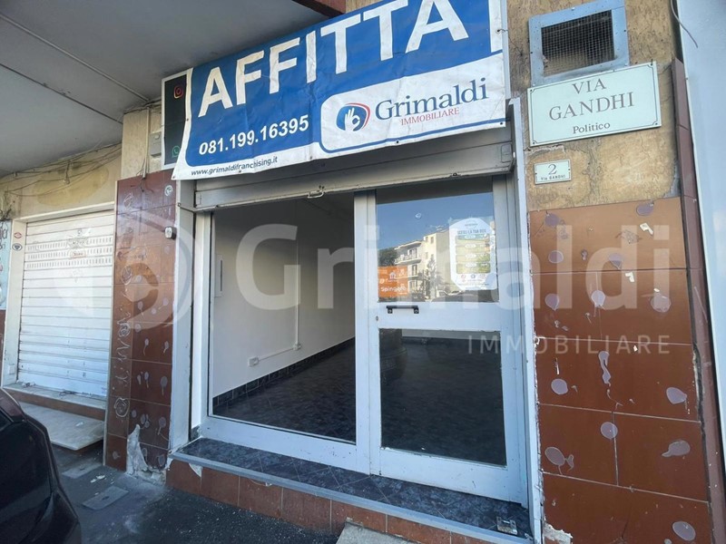 Negozio in Affitto a Quarto, 650&euro;, 30 m²