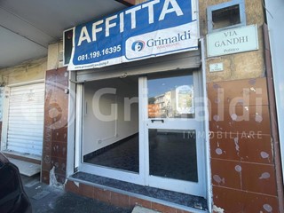 Negozio in Affitto a Quarto, 650&euro;, 30 m²