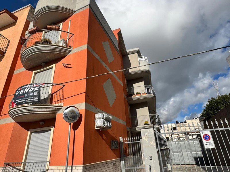 Quadrilocale in Vendita a Pulsano, 118'000&euro;, 130 m²
