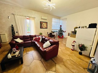 Appartamento in Vendita a Pagani, 230'000&euro;, 223 m²