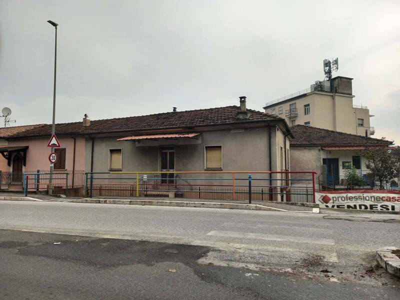 Quadrilocale in Vendita a Cassino, 98'000&euro;, 131 m²