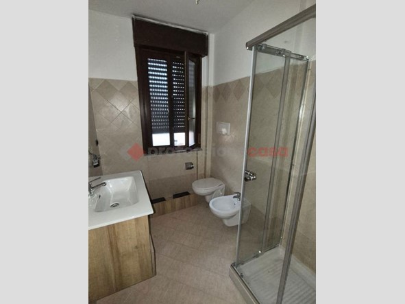 Monolocale in Affitto a Parabiago, 550€, 40 m², arredato, con Box