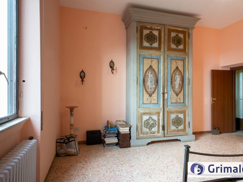 Villa in Vendita a Tarquinia, 350'000&euro;, 340 m²